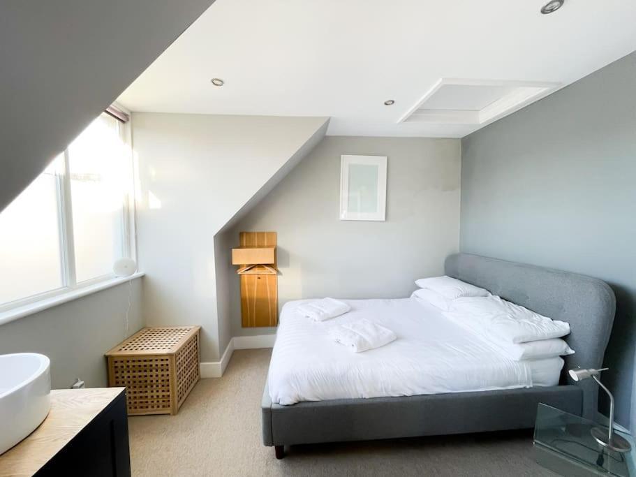 Edge14- Spacious, Stylish And Near The Beach! New Quay Exterior foto